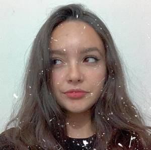 Meet your Posher, Manuela